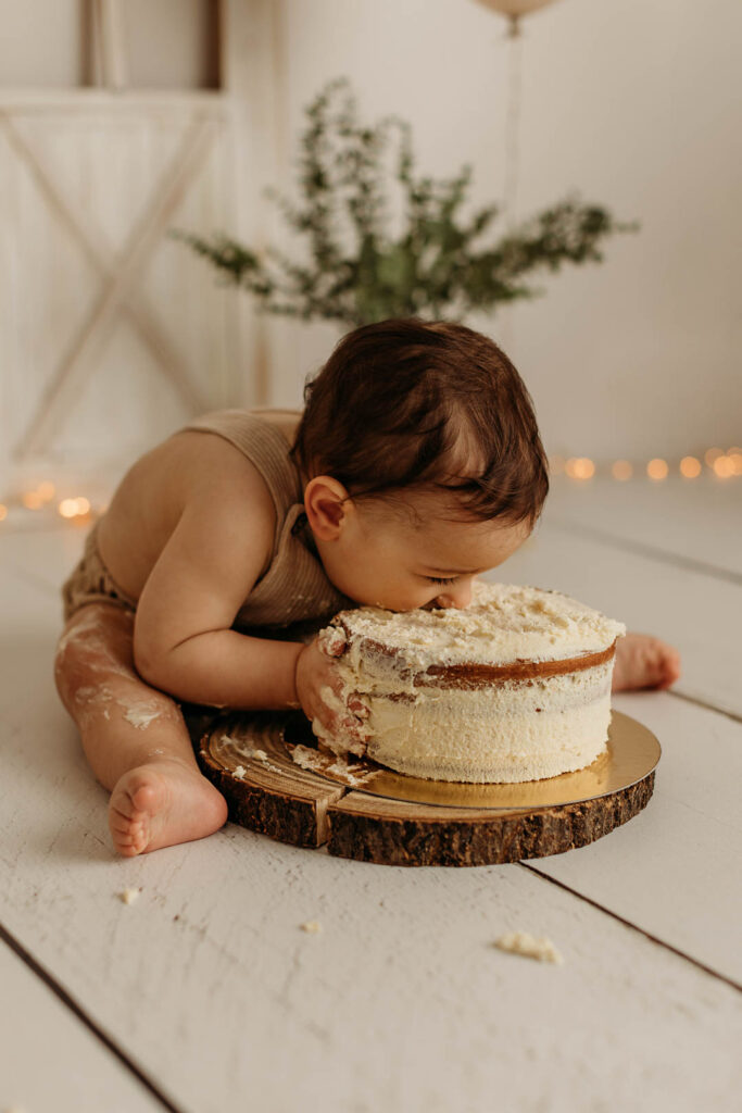 Séance photo smash the cake pour l'anniversaire d'un bébé à Namur